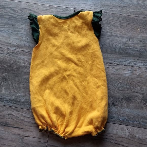 NFL "Packers Girl" onsie 18 months - Picture 2 of 4